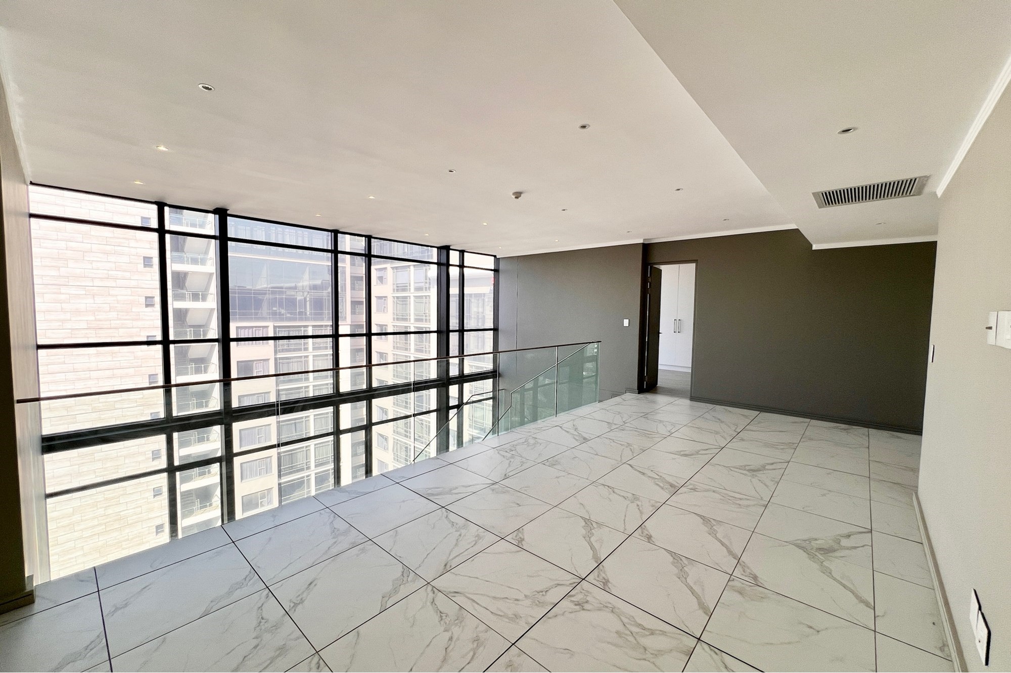 Penthouse for sale in Morningside, Sandton, 193 m²