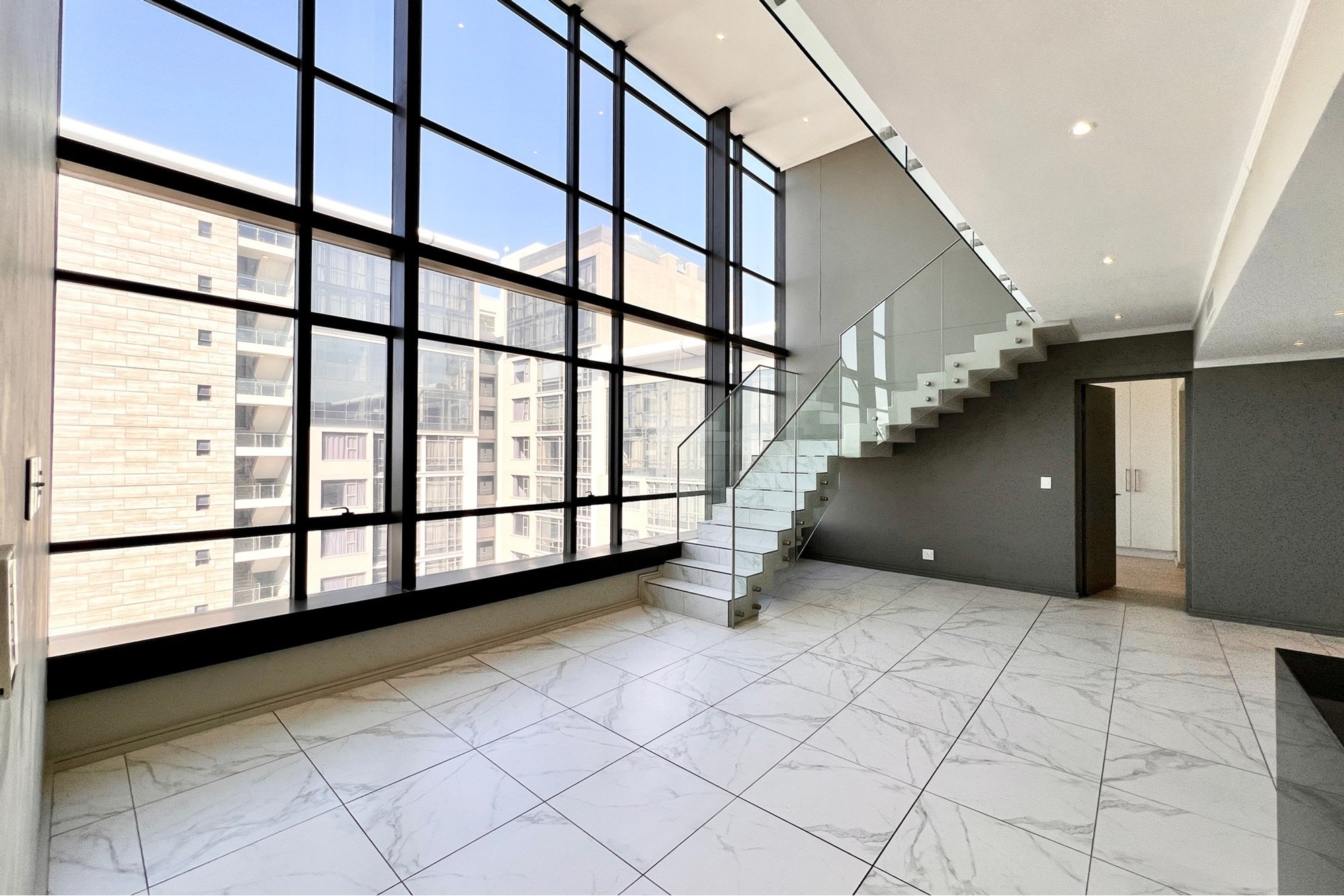 Penthouse for sale in Morningside, Sandton, 193 m²