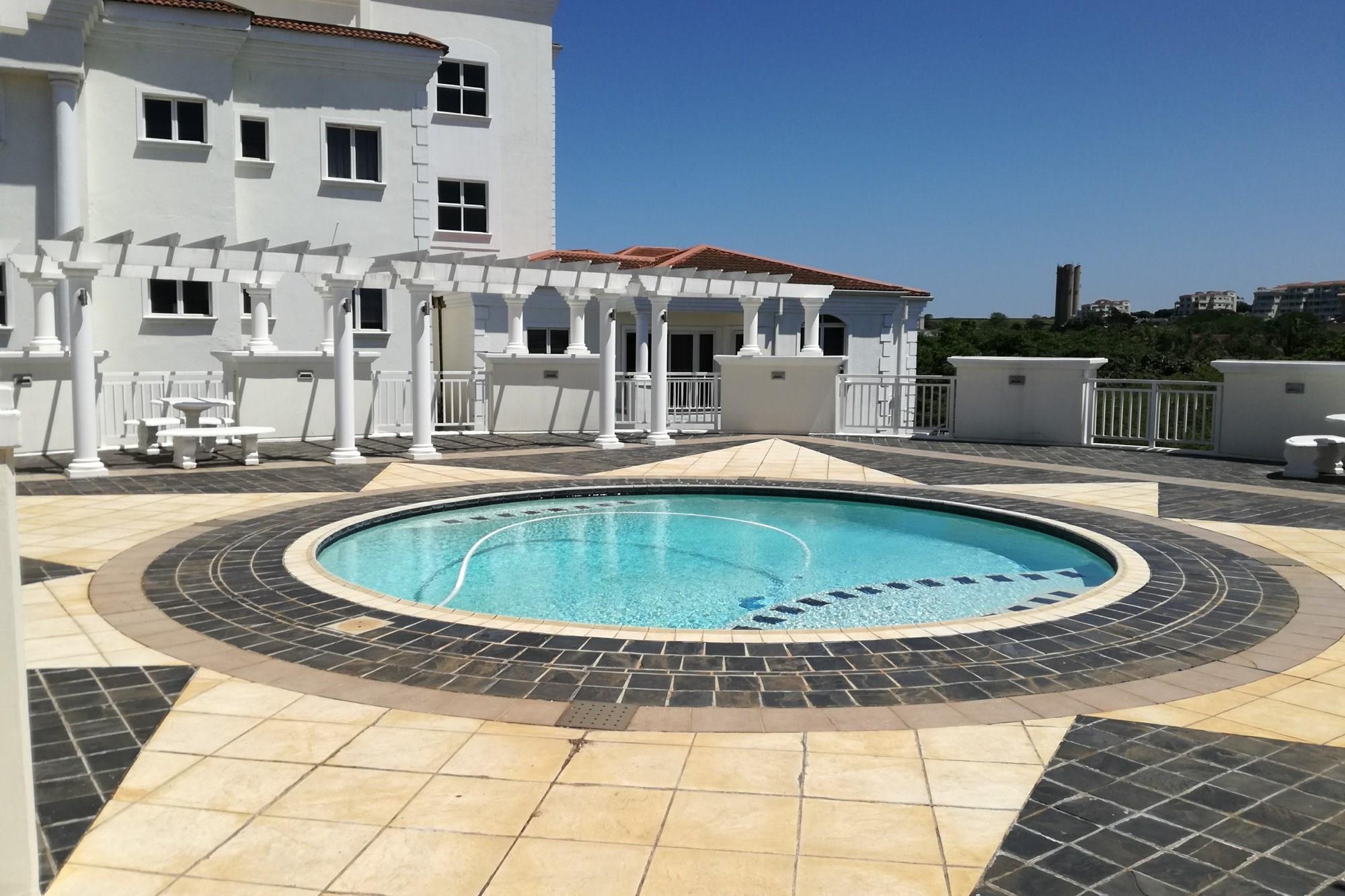 4 Bed 4 Bath Luxury Unit in an Estate with drive up access