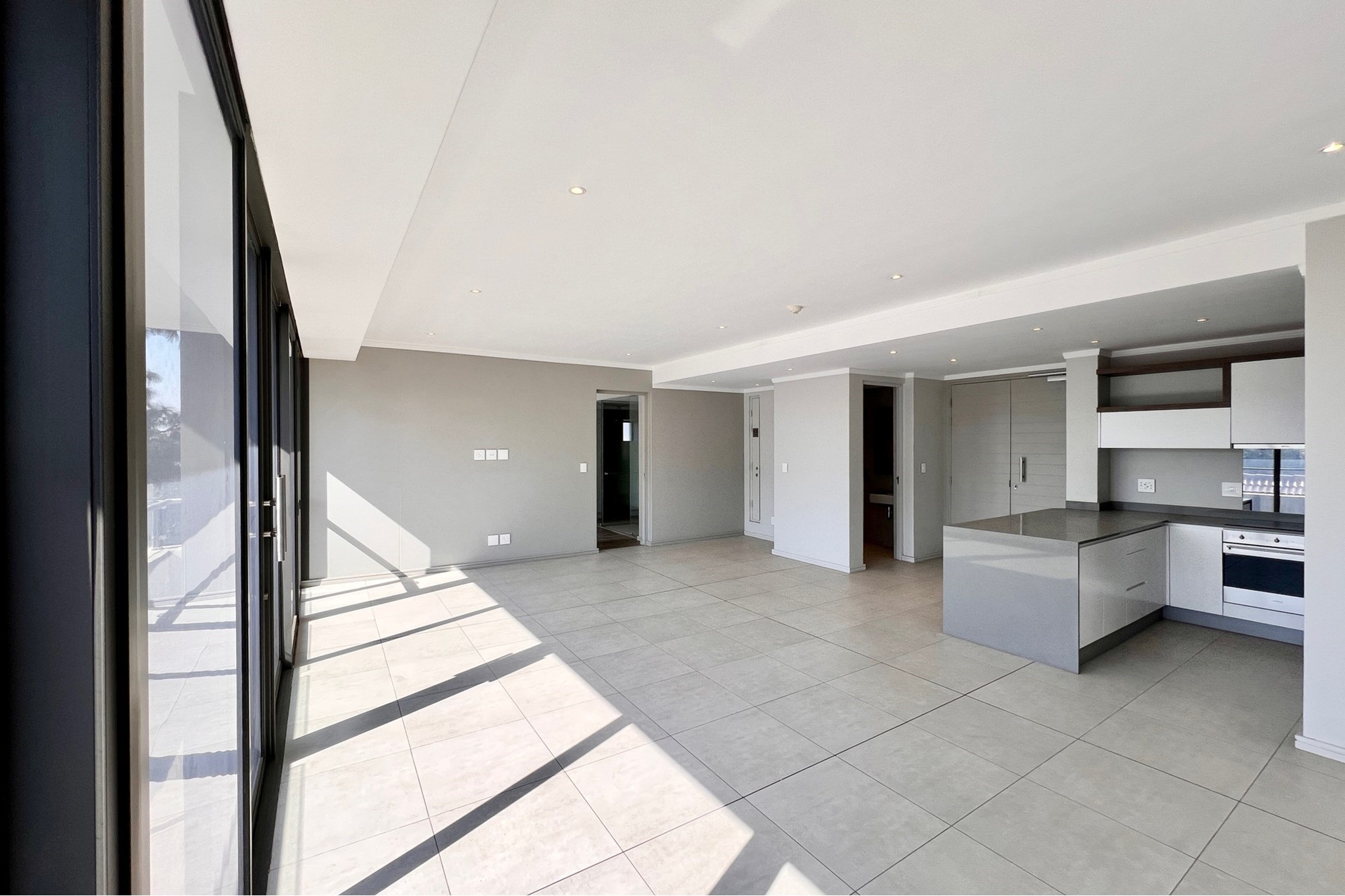 Charming 2 bedroom Unit for sale at the Masingita towers