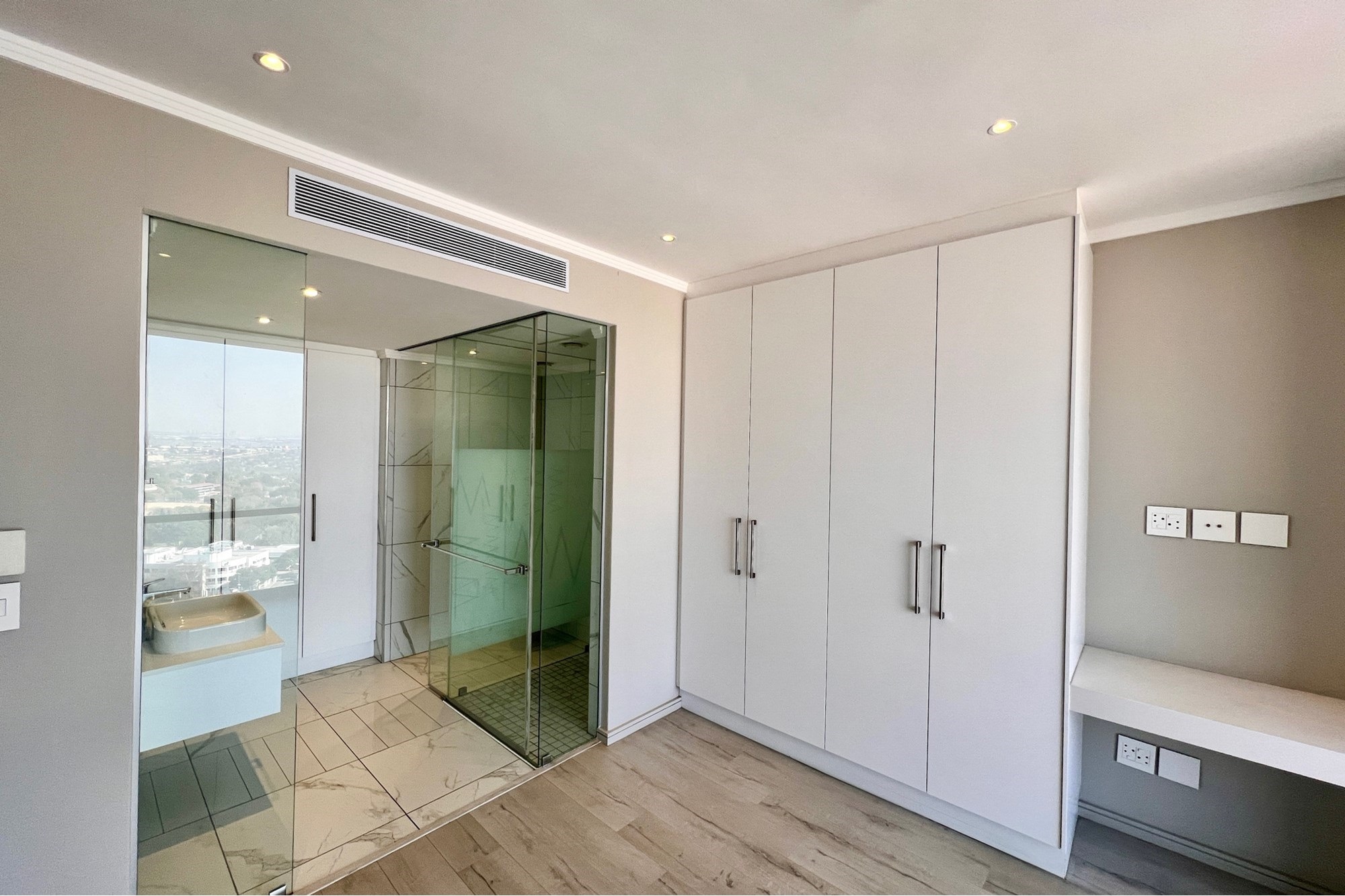 Luxurious 3-Bedroom Penthouse in Masingita Towers