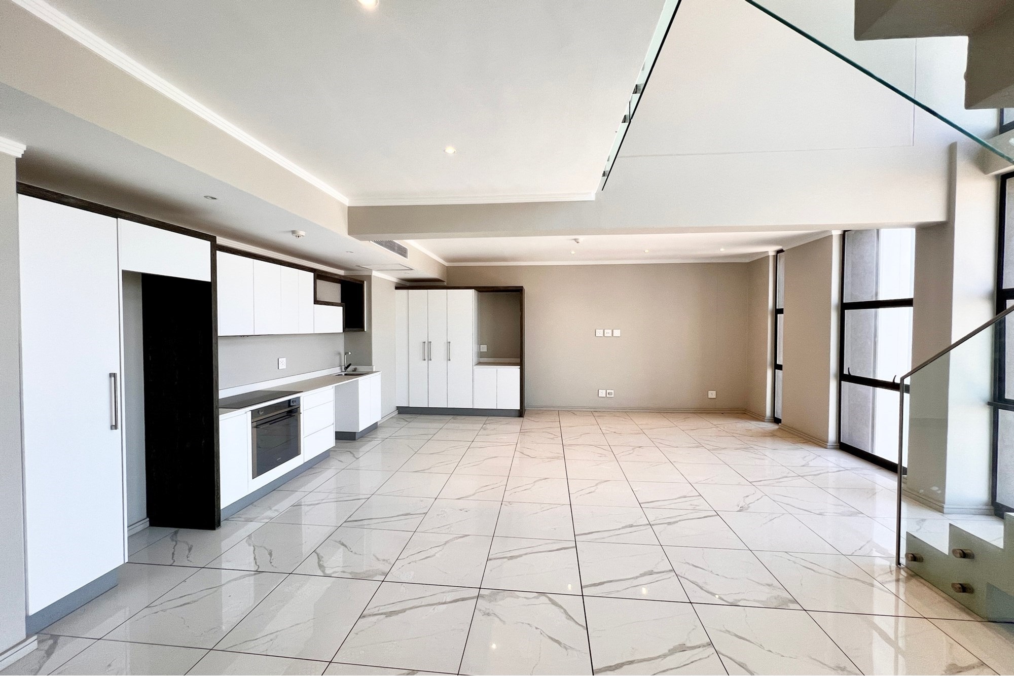 Luxurious 3-Bedroom Penthouse in Masingita Towers