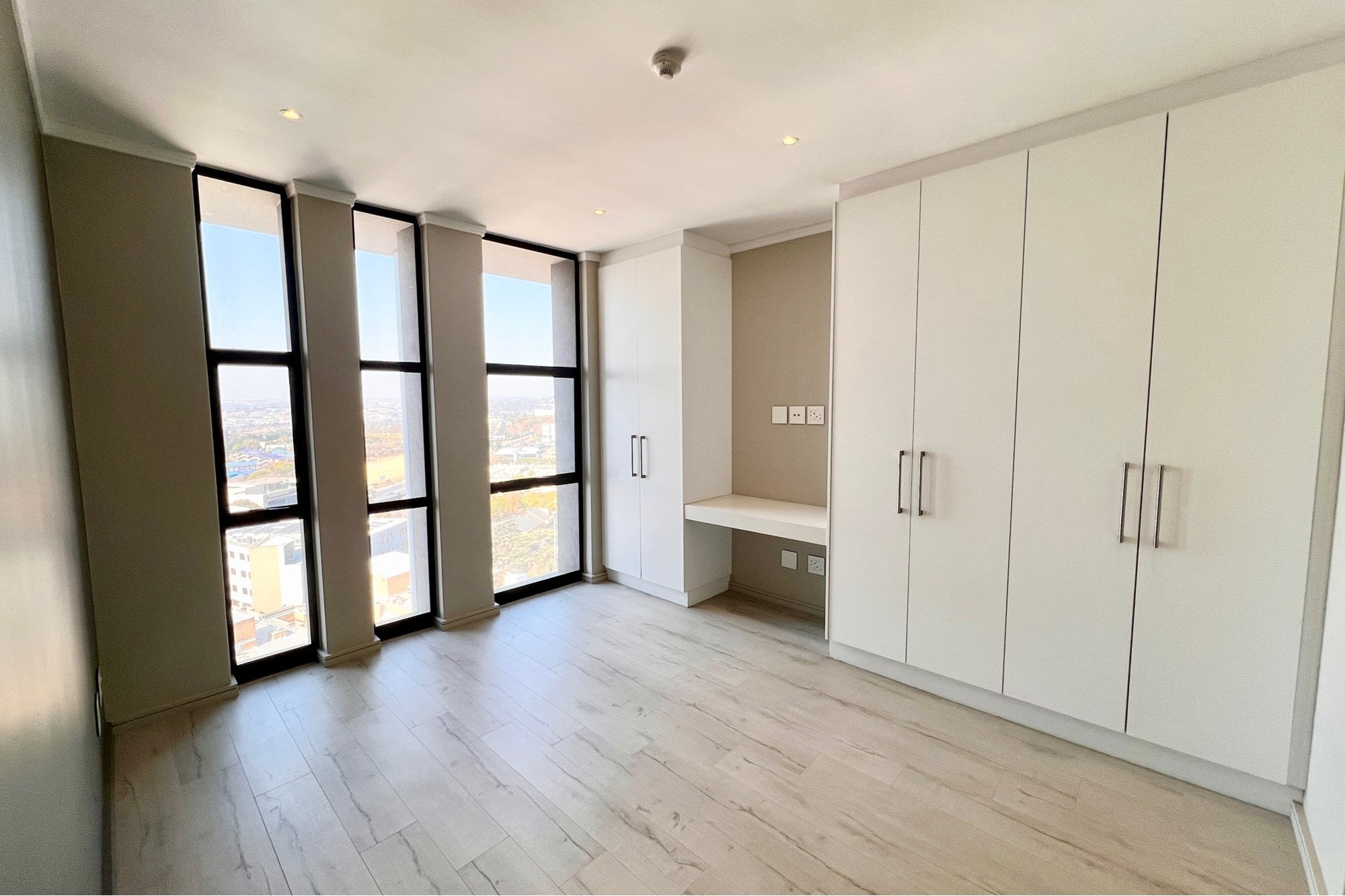 Luxurious 3-Bedroom Penthouse in Masingita Towers