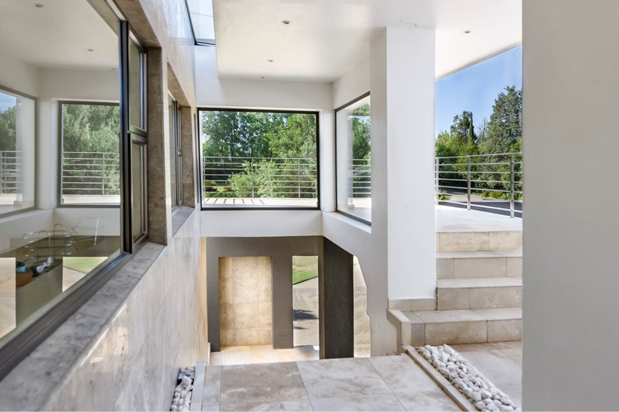 Exquisite Nico van der Meulen Masterpiece on the Vaal River
