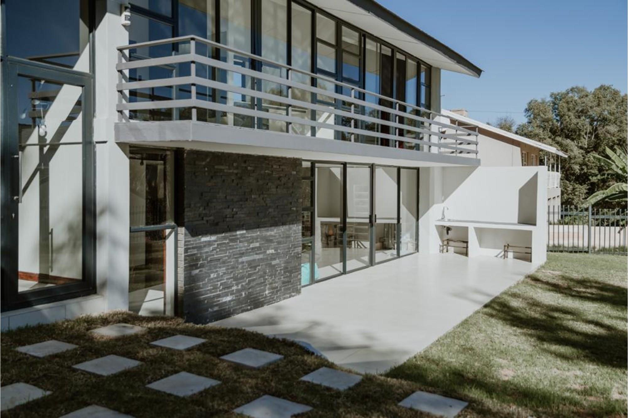 This elegant renovated house boasts 5 bedrooms and 4 bathrooms, including a bachelor flat.