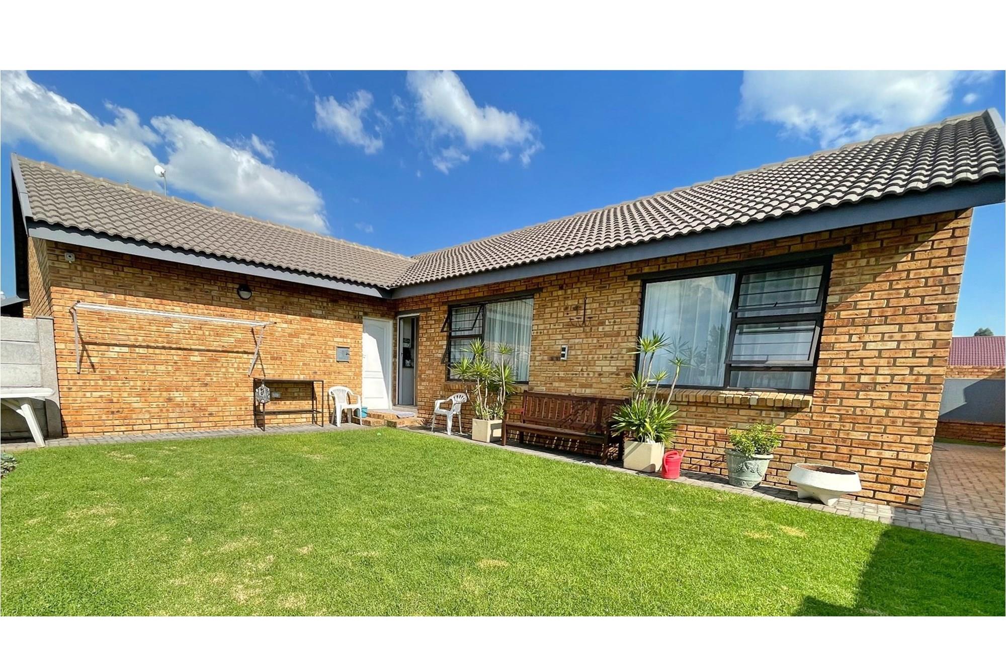 Investor’s Dream: Fully Tenanted Townhouse Development