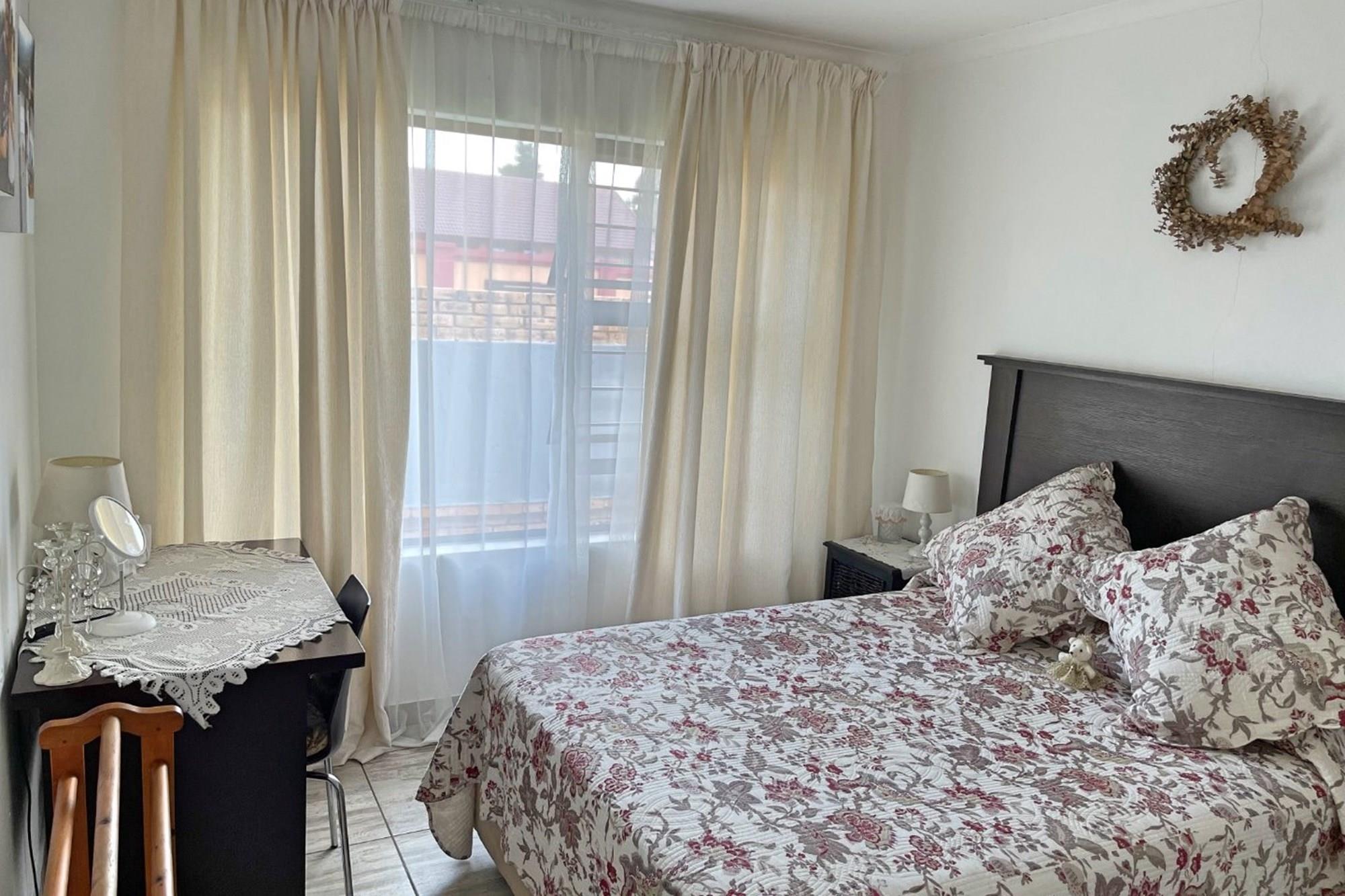 Investor’s Dream: Fully Tenanted Townhouse Development