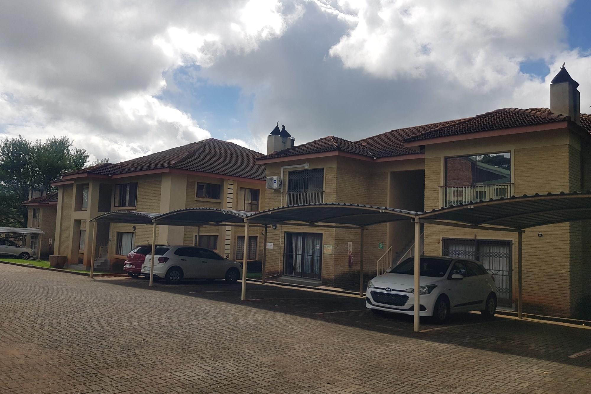 Spacious 3-bedroom flat for sale