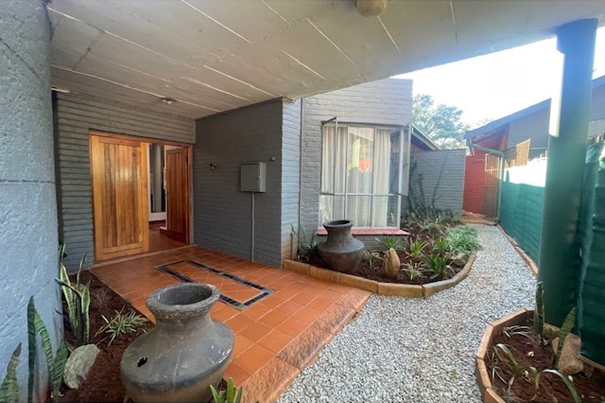 Charming 4 Bedroom Home with 3 Bedroom Cottage in Parkville For Sale