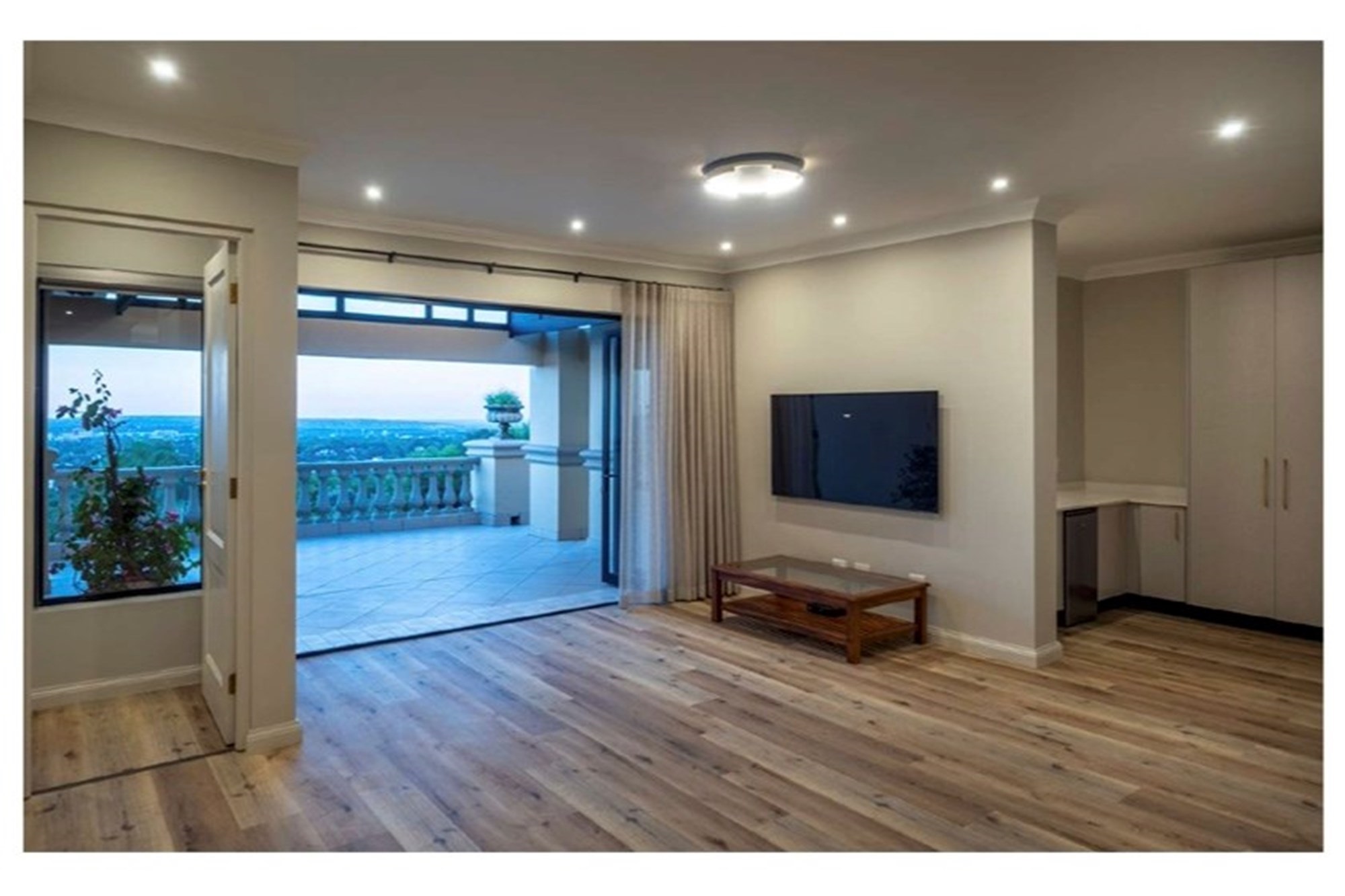 Grand Three-Storey Waterkloof Home with Gym, Cottage Panoramic Views