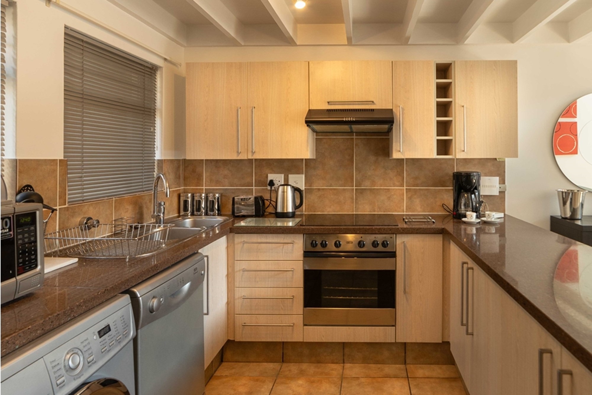 Apartment for rent in Bryanston, Sandton, 180 m²