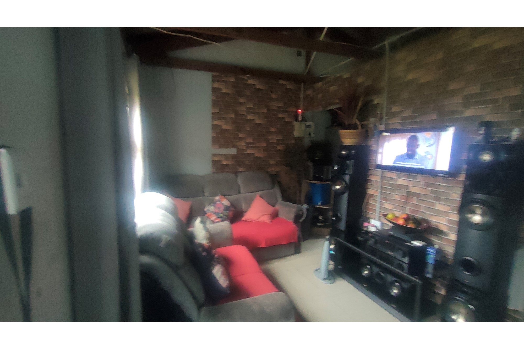 "Charming 2-Bed Dream Home in Folweni C"