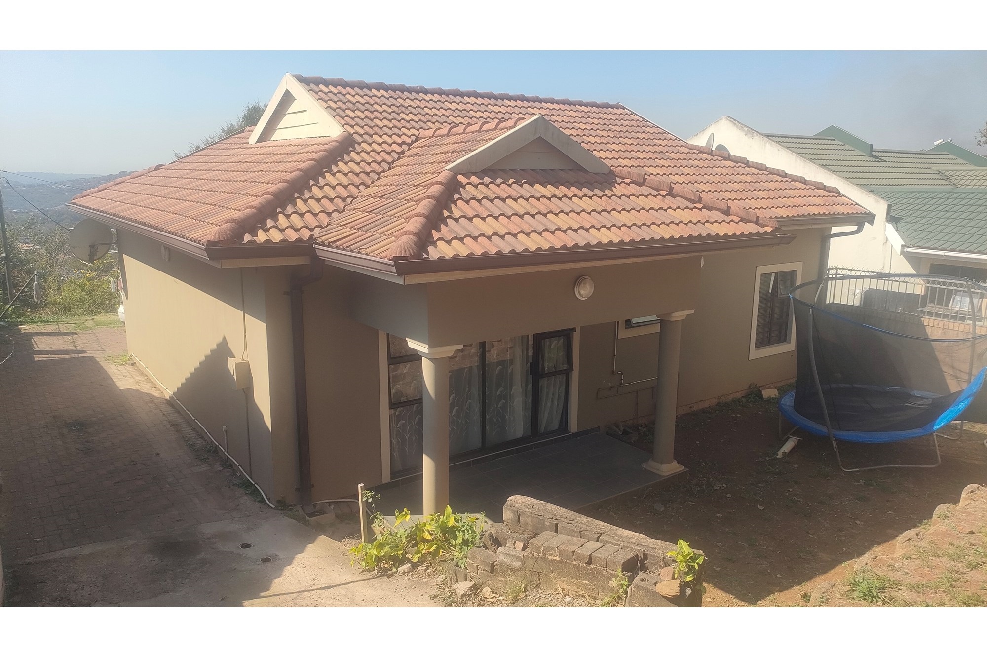 "Charming 3-Bed Oasis in Newlands West"