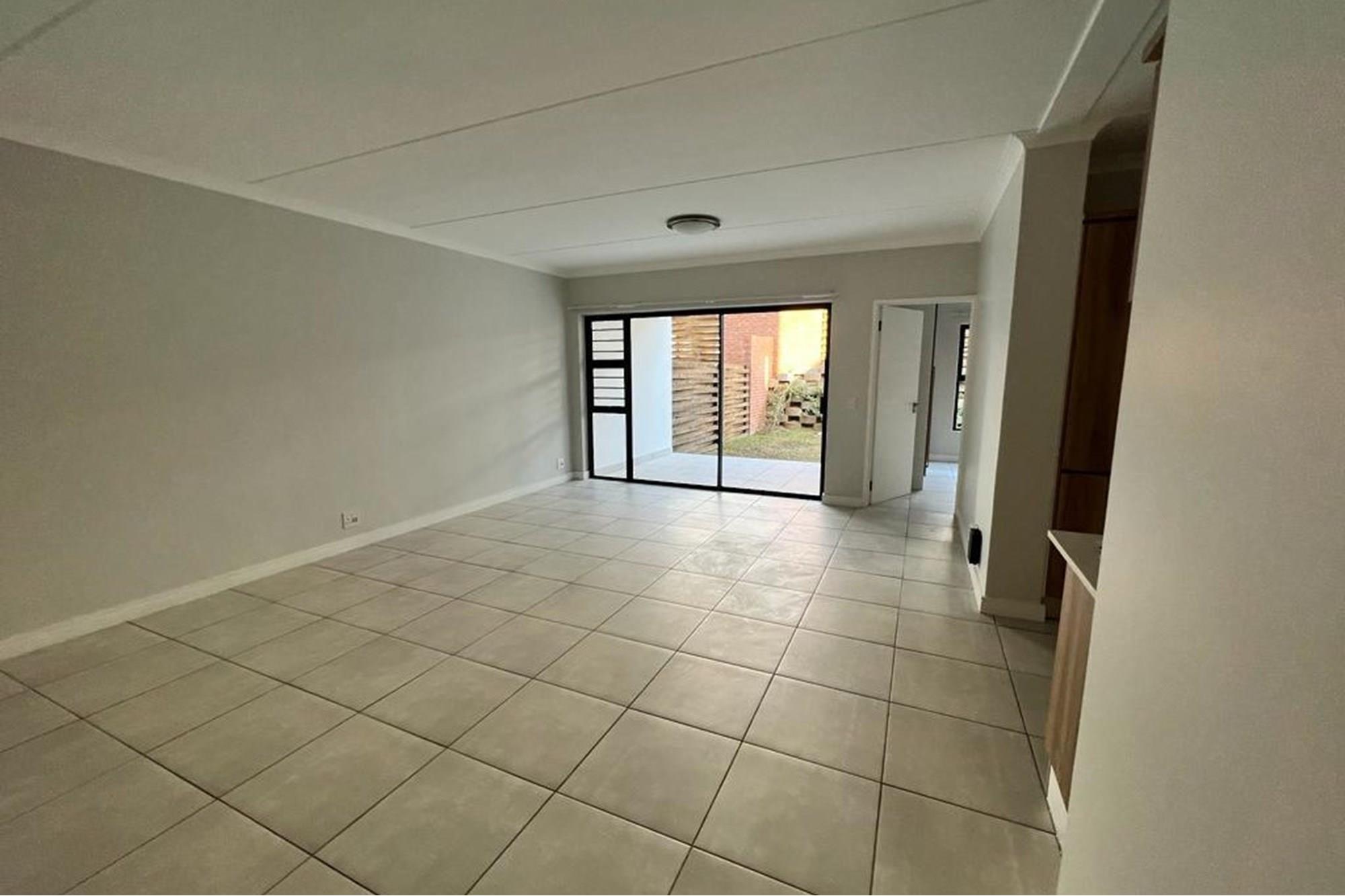 STUNNING 3 BEDROOM, 2 BATHROOM, GROUND FLOOR UNIT FOR SALE IN POPULAR LIFESTYLE ESTATE "THE BLYDE"