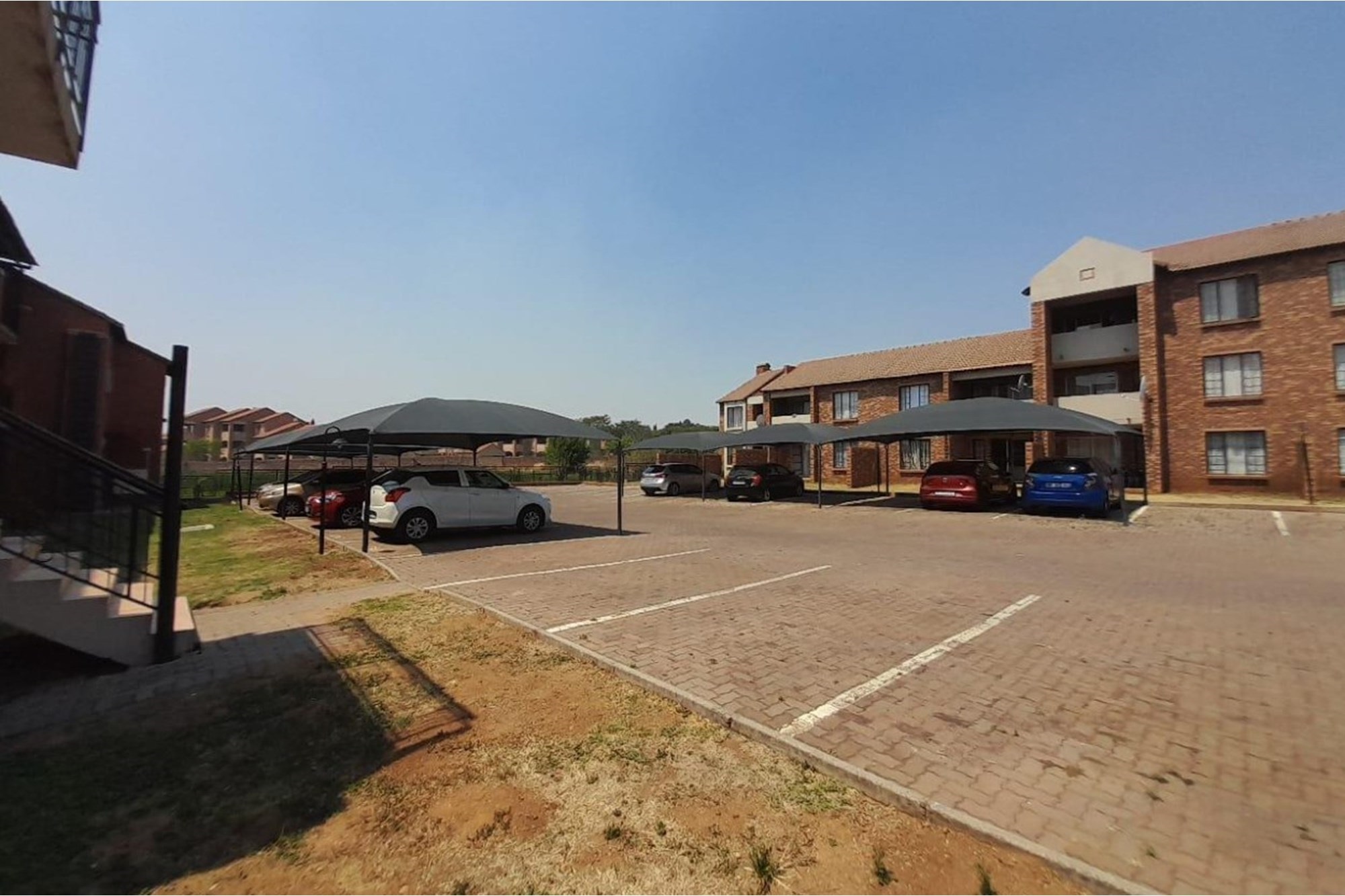 Midrand - 2 Bedroom Corner Stack Unit For Sale