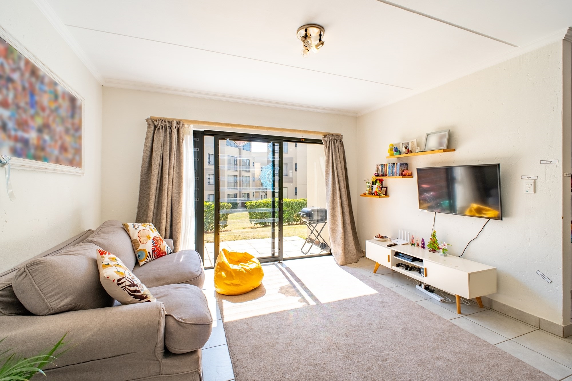 Spacious Ground Floor 2Bed Apartment with Garden and Flexible Office Space