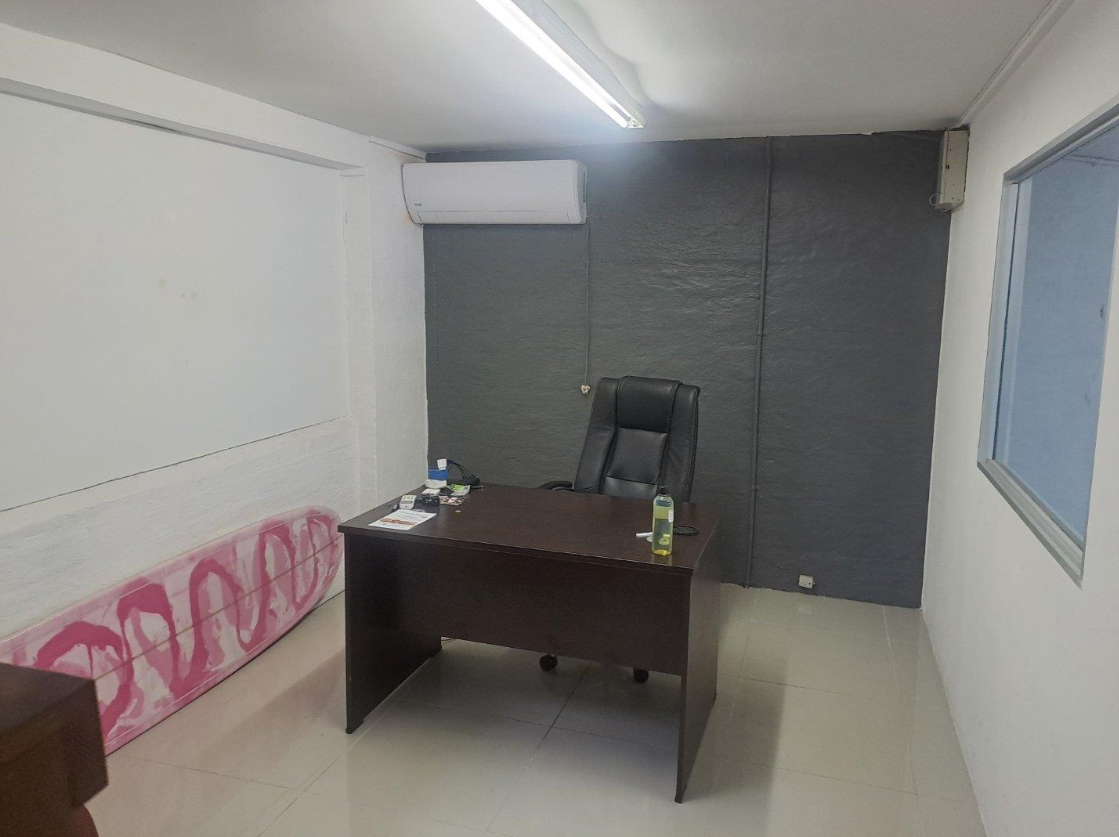 Warehouse to let in Springfield Park Durban.