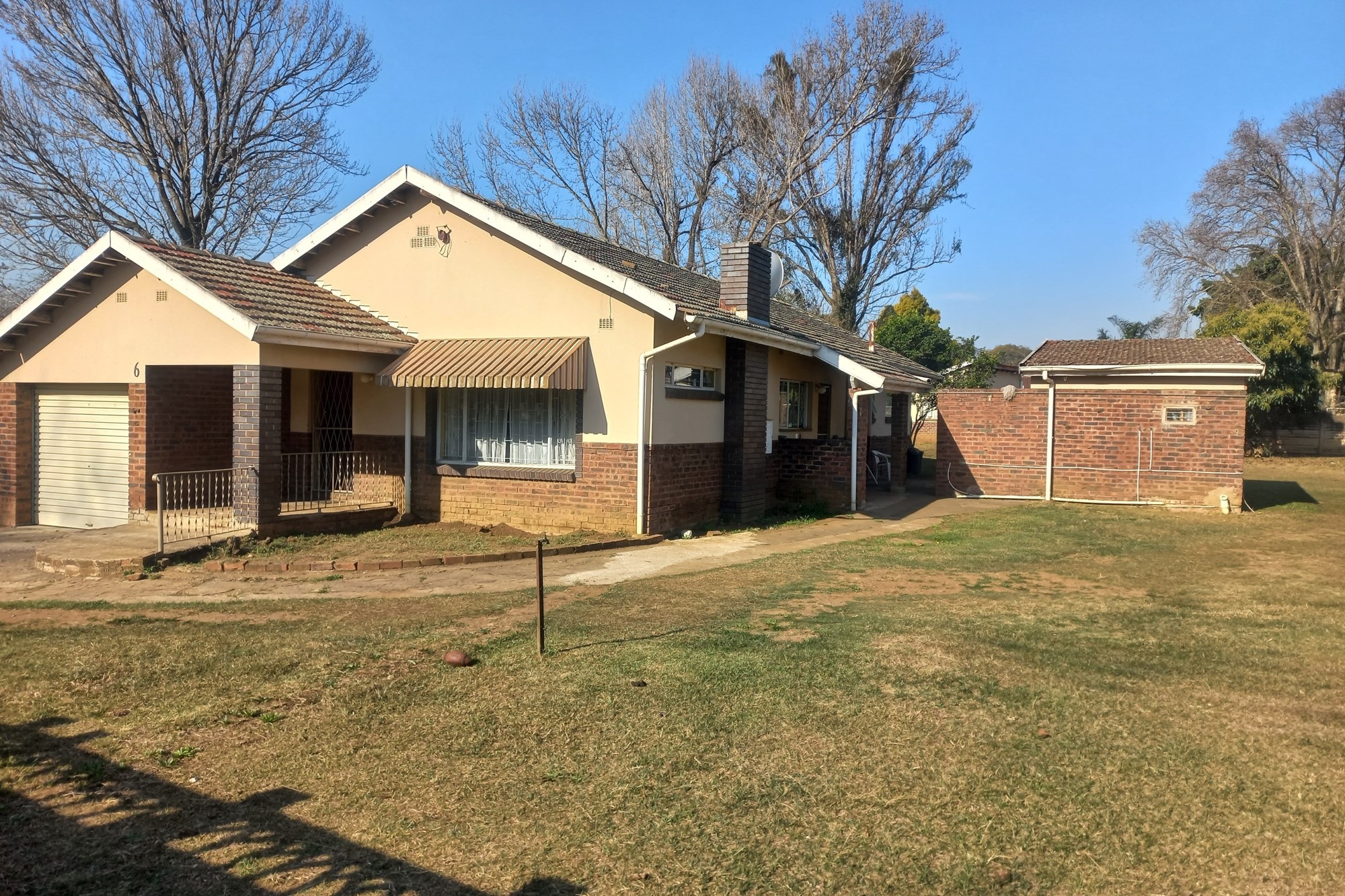 SCOTTSVILLE FAMILY HOUE OR CHANGE IT TO STUDENT ACCOMMODATION