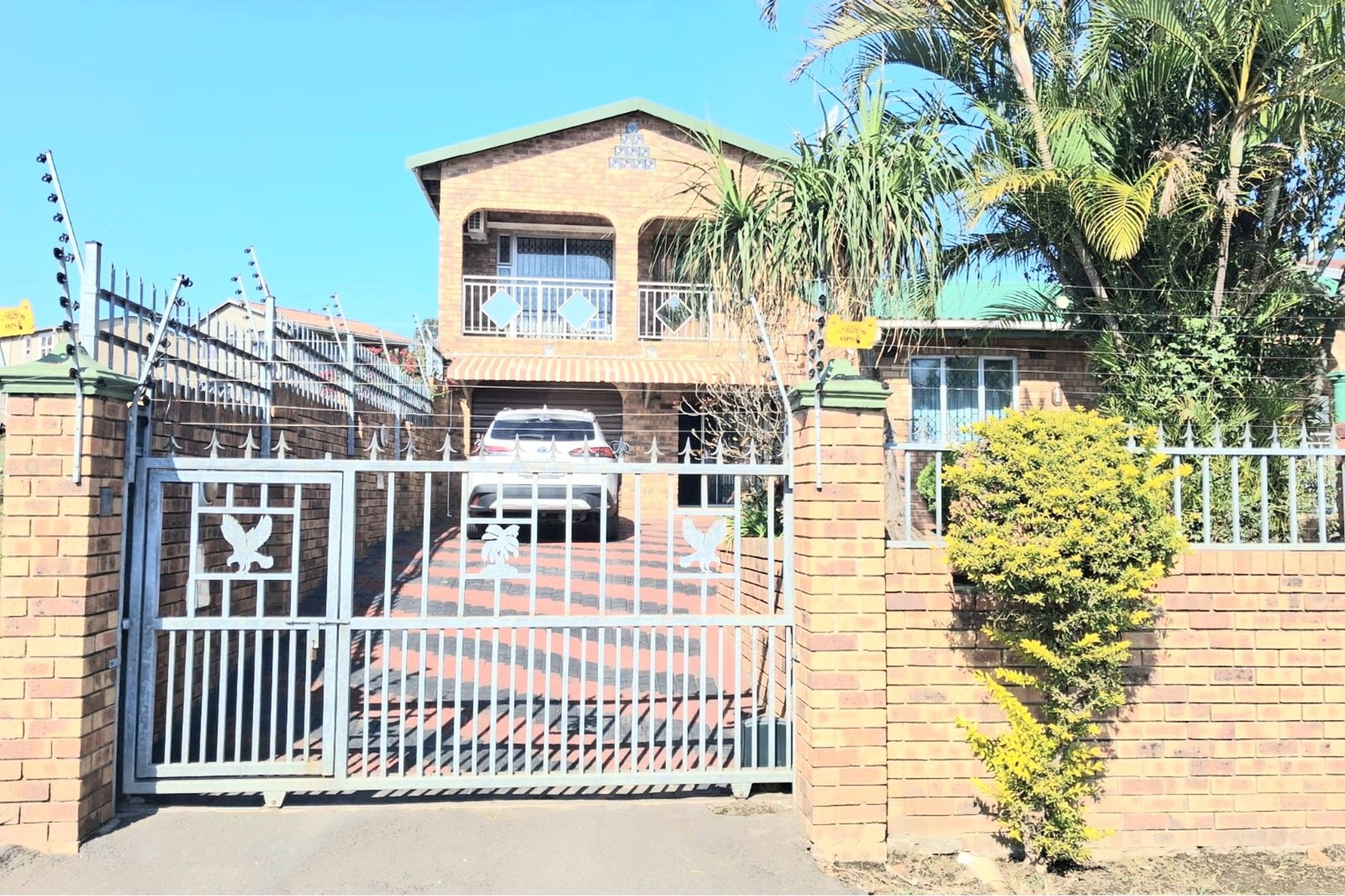 3 PROPERTIES FOR THE PRICE OF ONE! Modern Corner Simplex for Sale in Rydalvale Phoenix