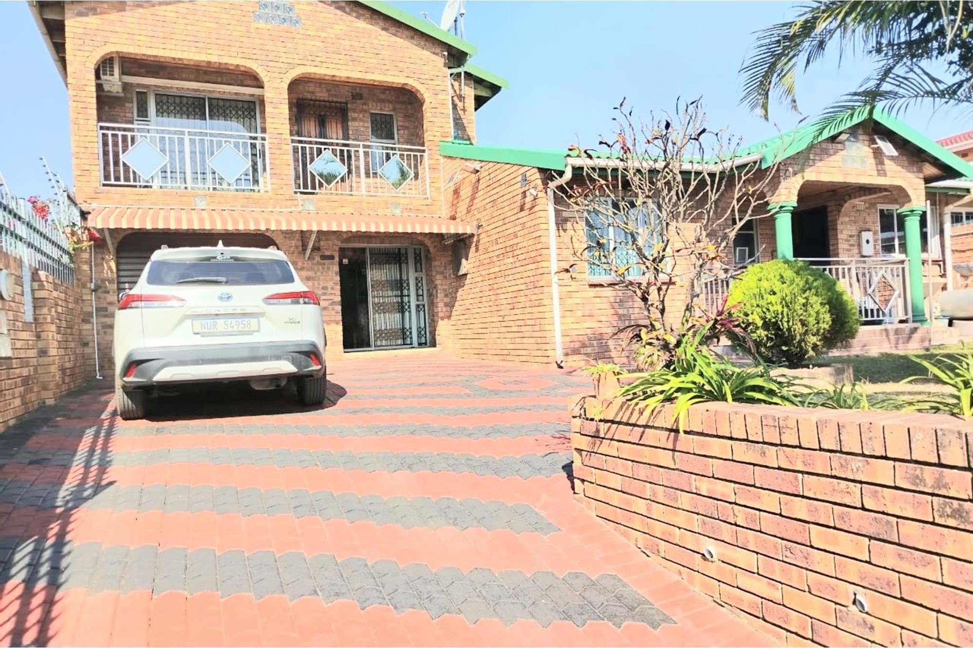 3 PROPERTIES FOR THE PRICE OF ONE! Modern Corner Simplex for Sale in Rydalvale Phoenix