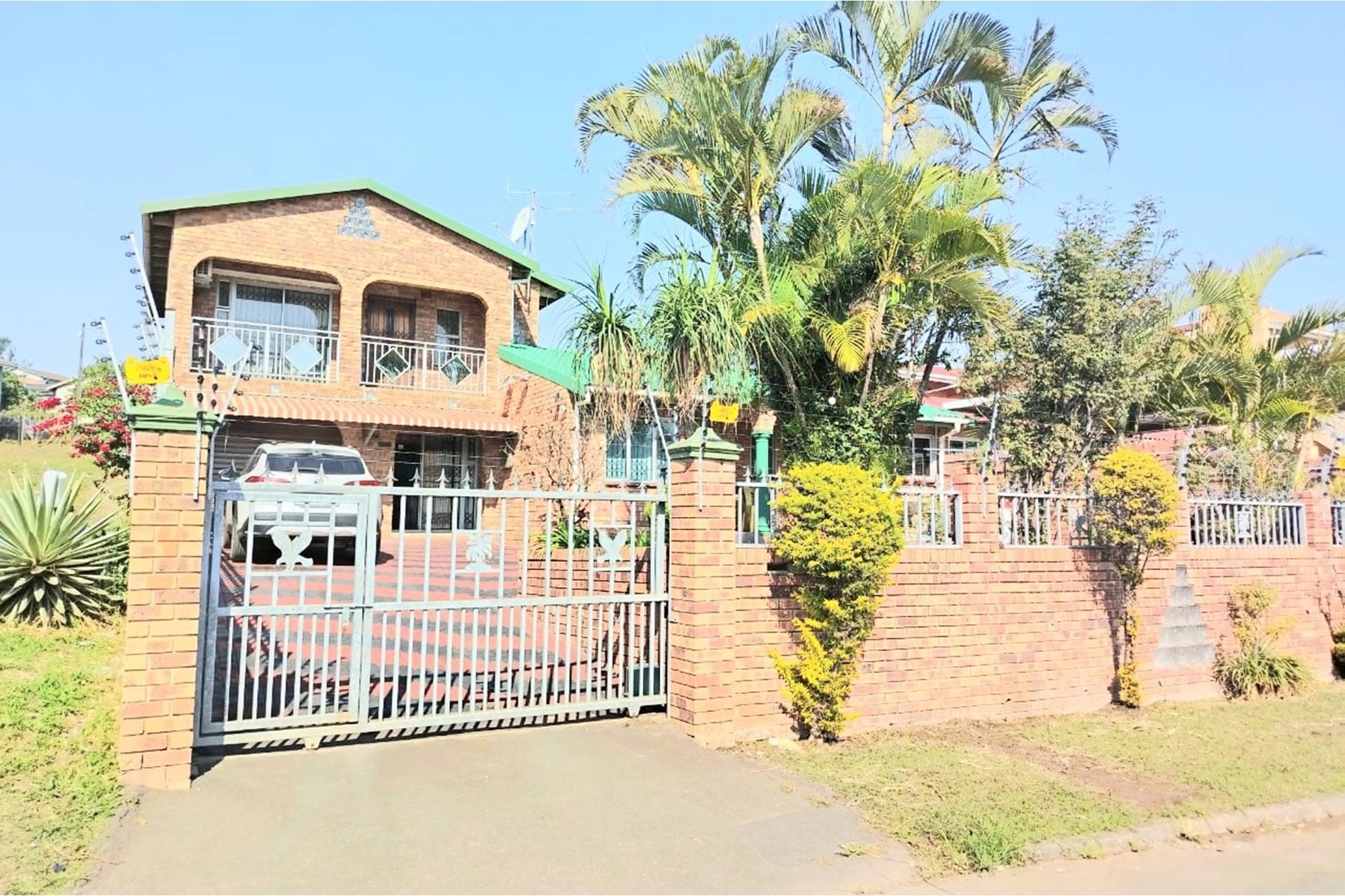 3 PROPERTIES FOR THE PRICE OF ONE! Modern Corner Simplex for Sale in Rydalvale Phoenix