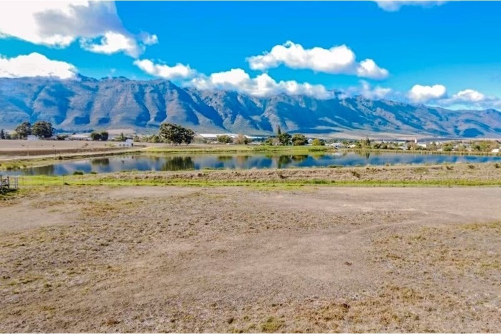 Smallholding in this serene and tranquil location in Porterville , Western Cape