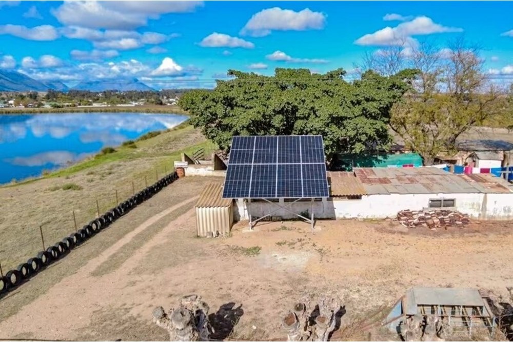 Smallholding in this serene and tranquil location in Porterville , Western Cape