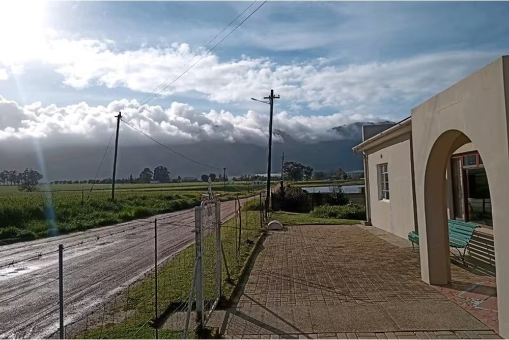 Smallholding in this serene and tranquil location in Porterville , Western Cape