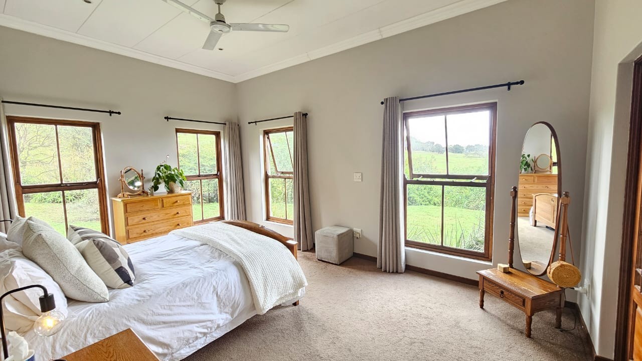 Intaba Ridge secure Eco estate - make this you new address. Beautiful family home with flatlet! 3