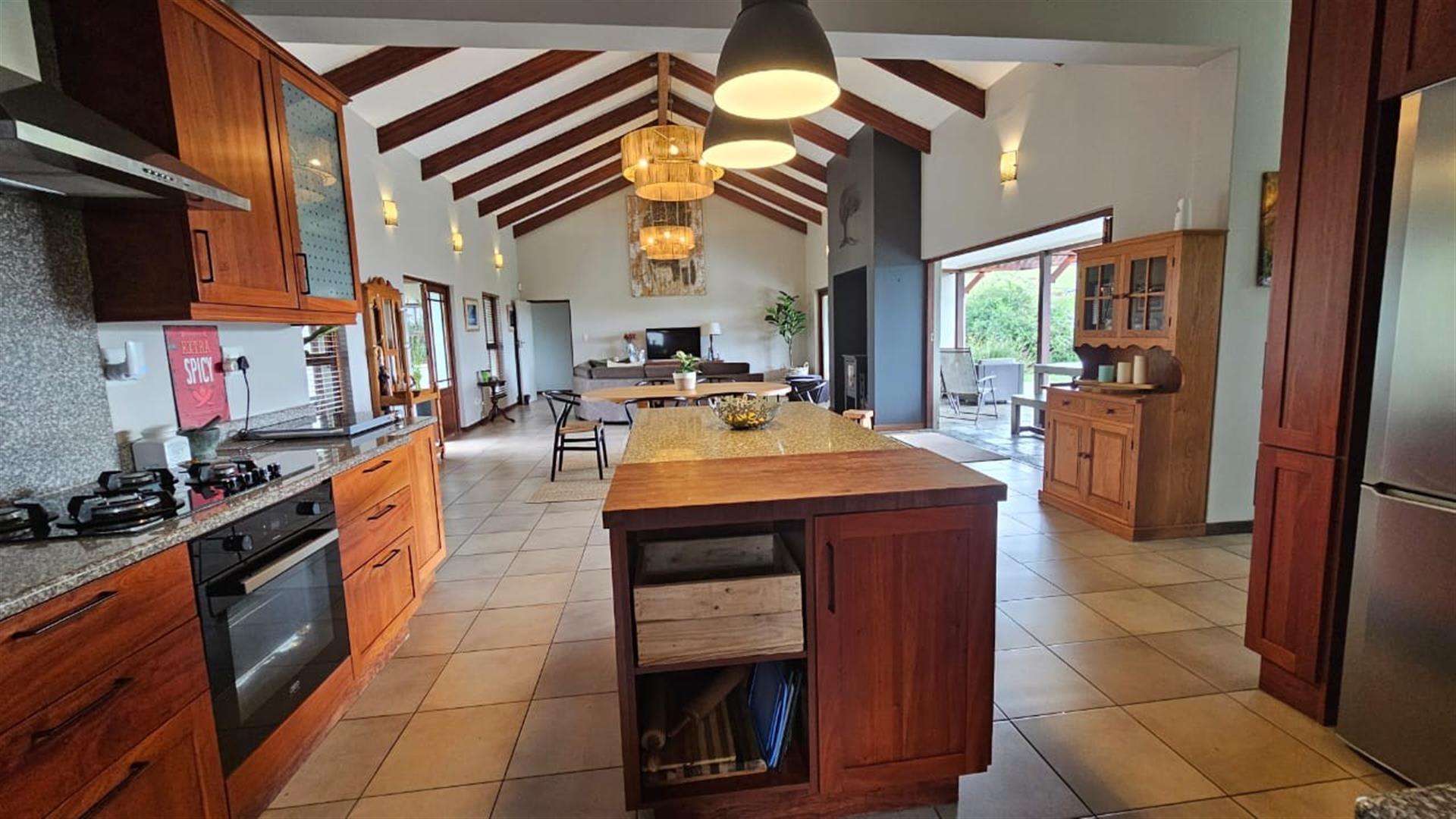 Price Adjusted - Spacious, Inviting Intaba Ridge Home with Flatlet, Triple Garage, Near Airport