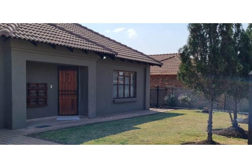 Apartment For Sale in Brits Central, Brits, North West