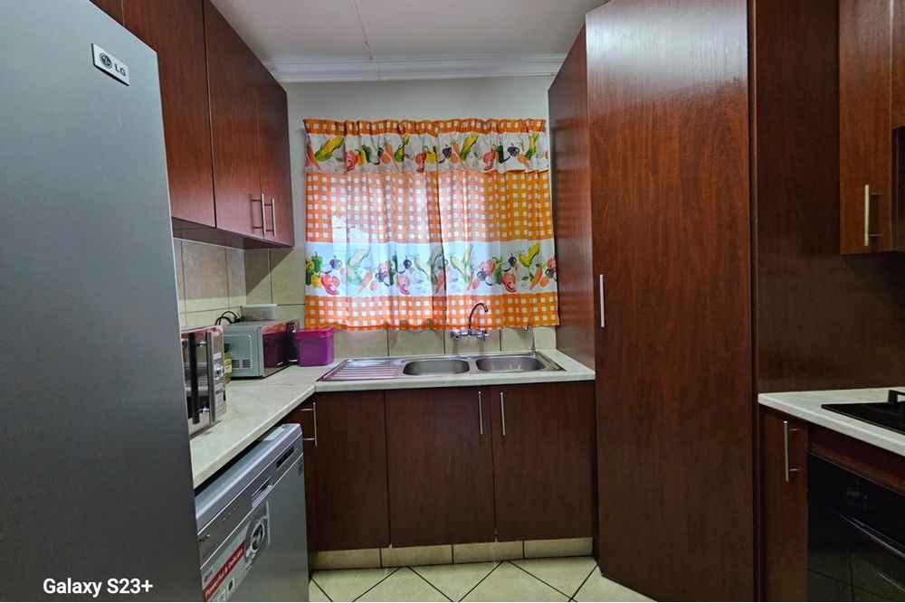 Duplex For Sale in Willow Acres, Pretoria
