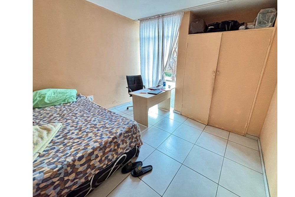 Apartment For Sale in Vanderbijlpark Central, Vanderbijlpark