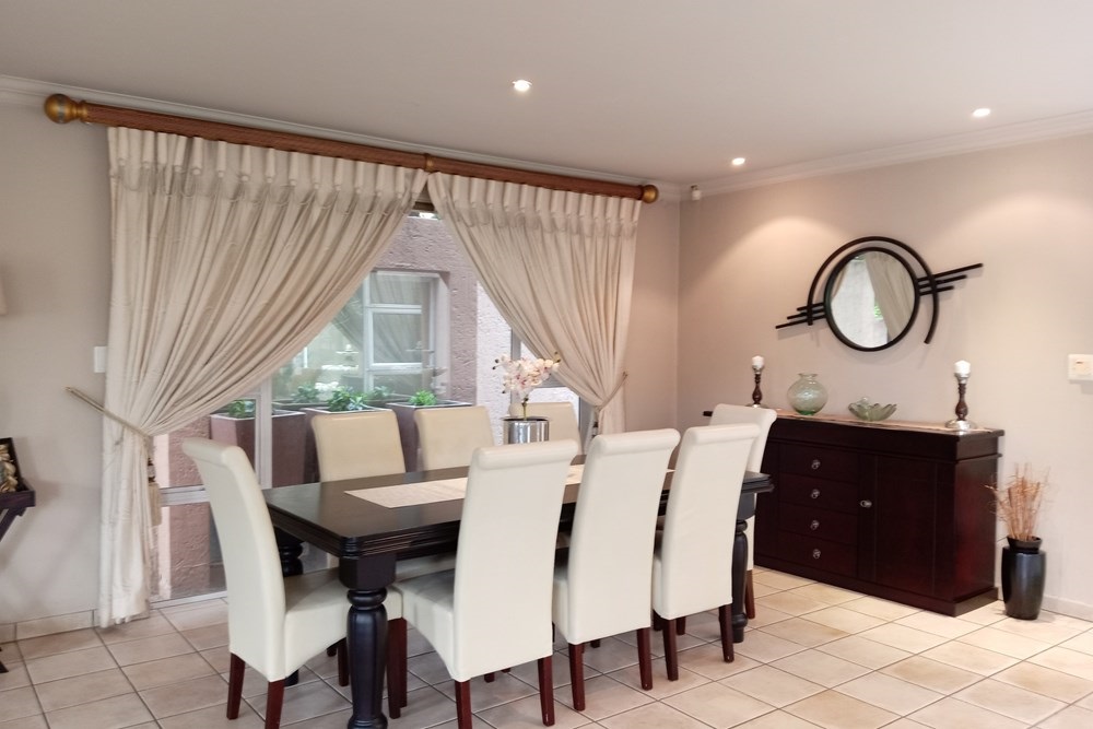 Sophisticated Family Living in an Exclusive Secure Estate