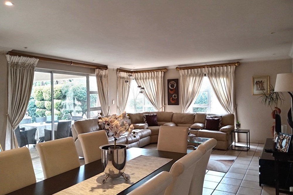 Sophisticated Family Living in an Exclusive Secure Estate