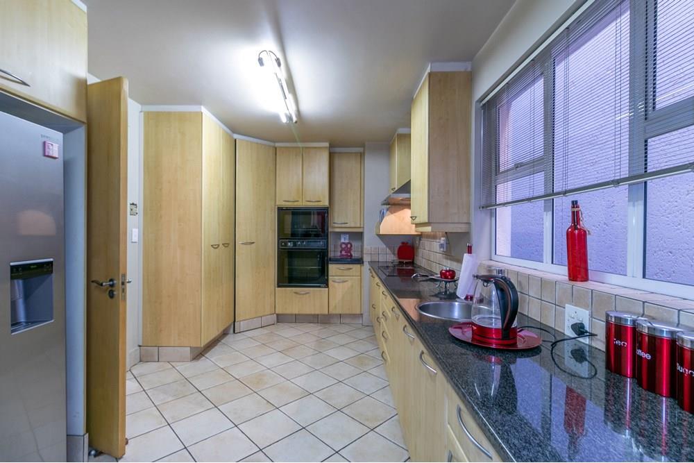 Sophisticated Family Living in an Exclusive Secure Estate