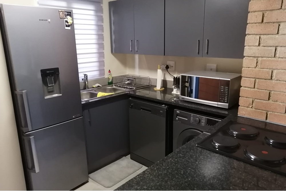 Apartment For Sale in Vorna Valley, Midrand