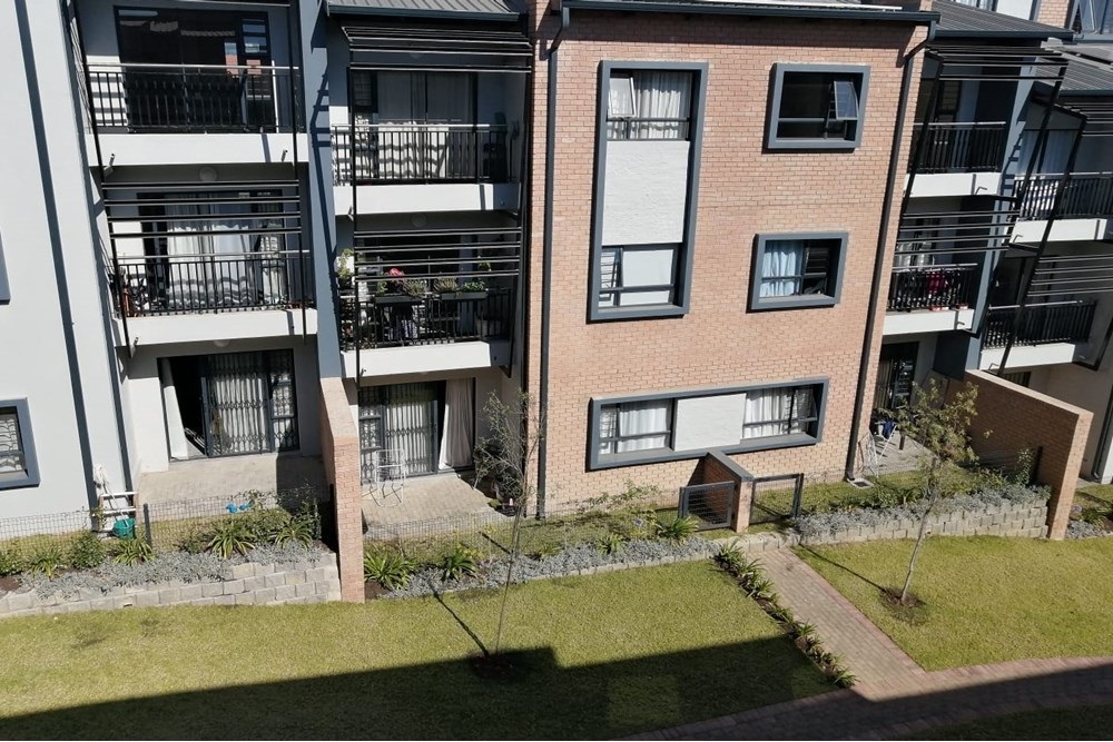 Apartment For Sale in Vorna Valley, Midrand