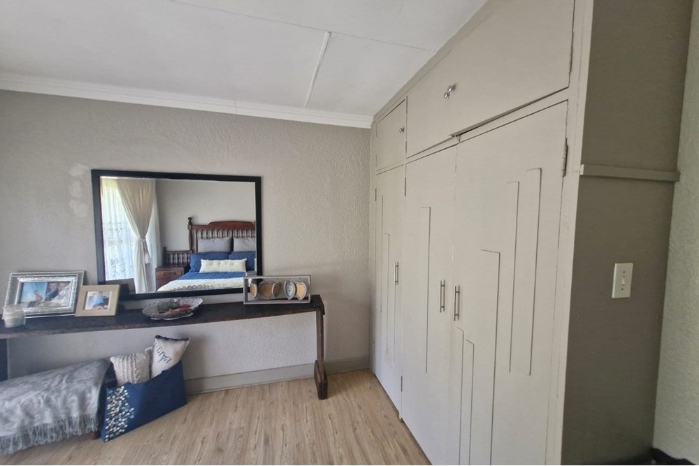 House For Sale in Doringkruin, Klerksdorp, North West