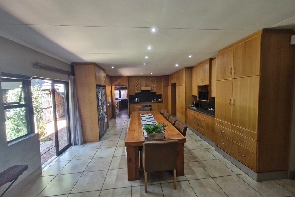 House For Sale in Doringkruin, Klerksdorp, North West
