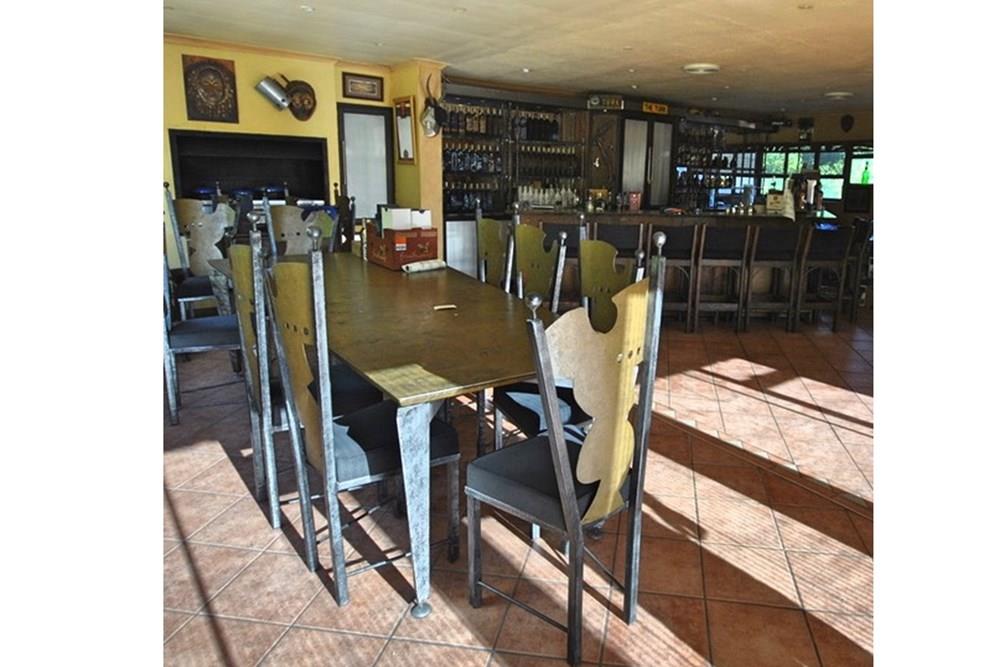 Stylish and modern house For Sale in Vanderbijlpark SW, Vanderbijlpark