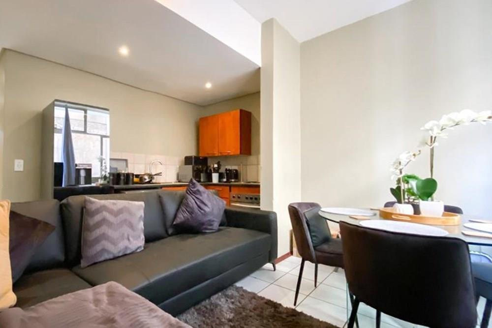 Apartment For Sale in Braamfontein, Johannesburg