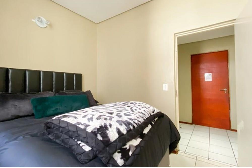 Apartment For Sale in Braamfontein, Johannesburg
