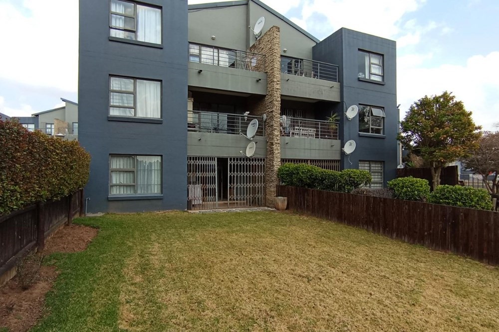 Apartment For Sale in Greenstone Hill, Edenvale