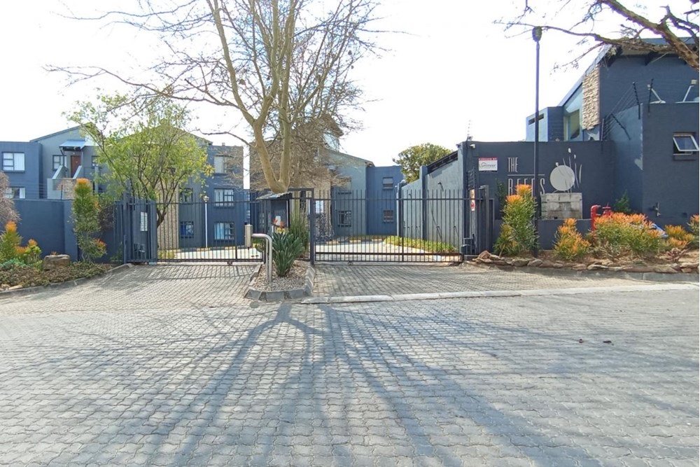 Apartment For Sale in Greenstone Hill, Edenvale