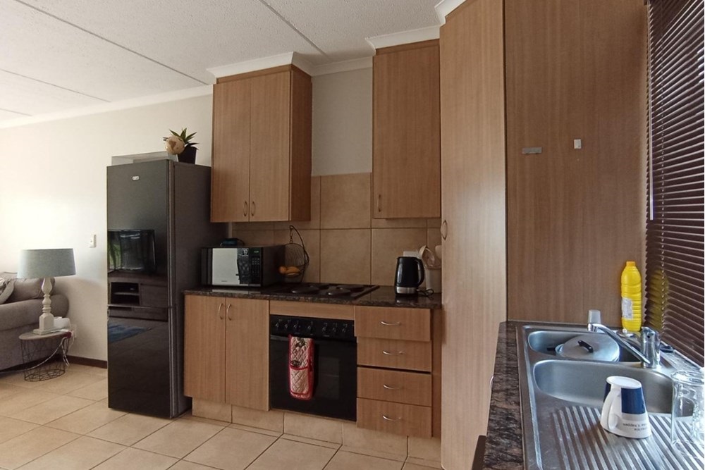 Apartment For Sale in Greenstone Hill, Edenvale