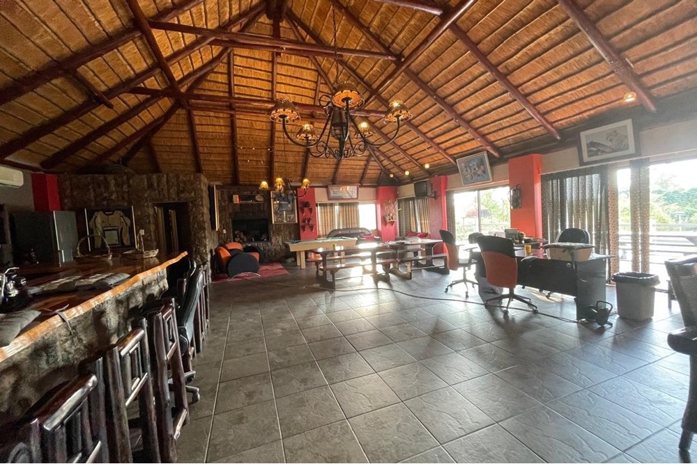 Home For Sale in White River