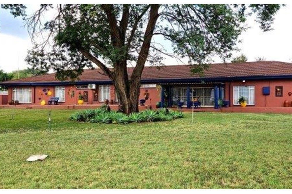 Small Holding For Sale in Magaliesmoot/Kameeldrift West, Pretoria
