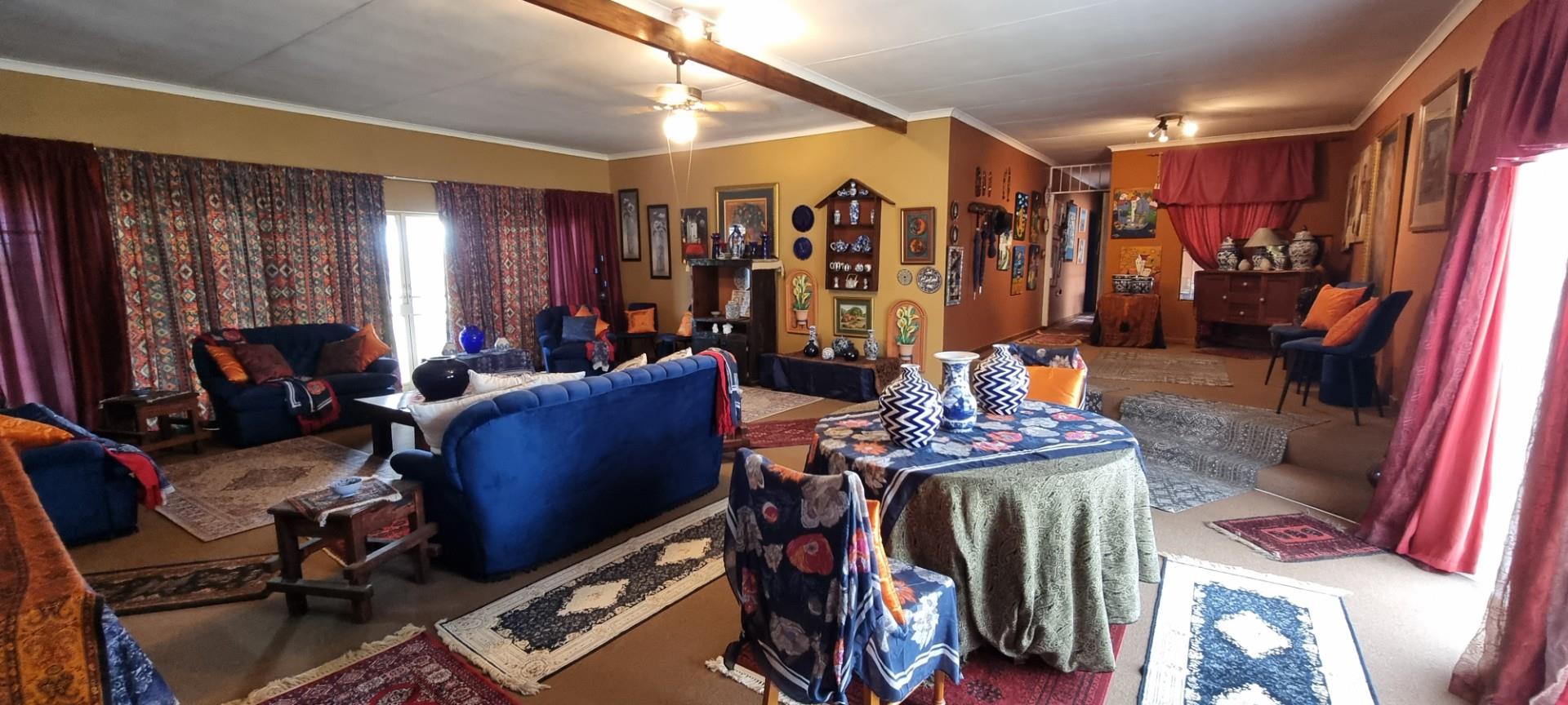 Small Holding For Sale in Magaliesmoot/Kameeldrift West, Pretoria