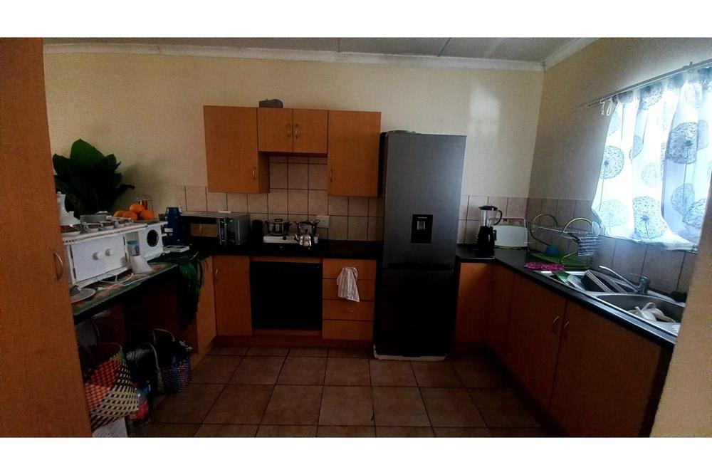 Apartment For Sale in Brits, North West